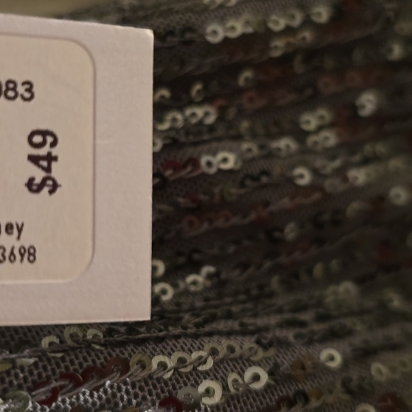 PREMIER AMOUR BRAND WOMEN'S GRAY SEQUIN PARTY TOP SIZE LARGE - Picture 10 of 14